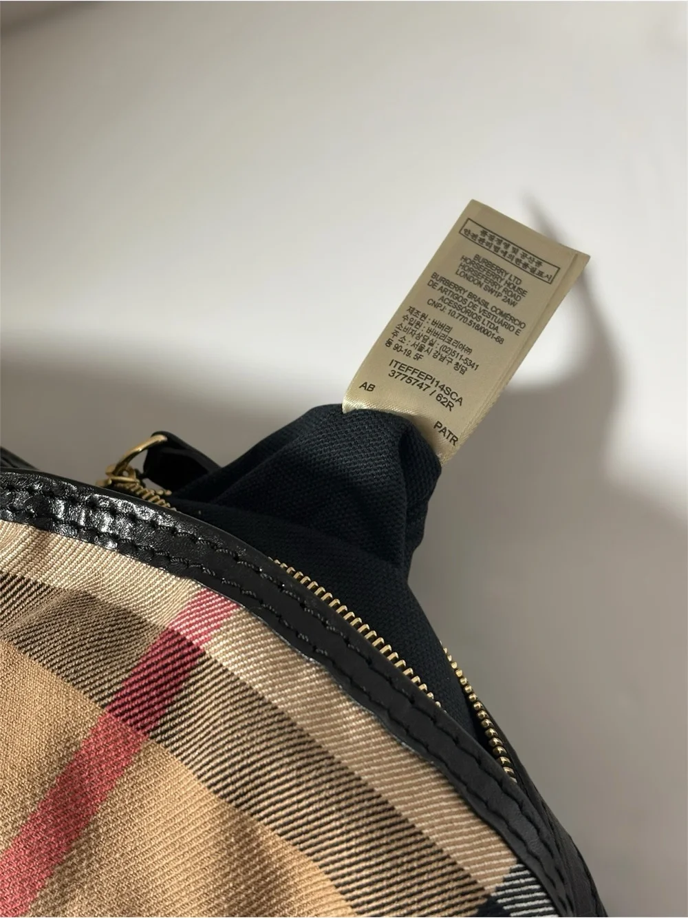 Burberry Nova Check Belted Slouchy Hobo Shoulder Bag Belted Buckles
